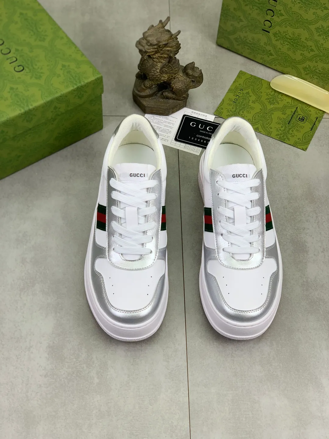 Men's shoes 💰P400💰【New model】 🆘 The latest model from Gucci official website 🎁 Classic casual and fashionable men's shoes 👟 Hot model 💥 Simple and elegant style, exclusive for trendy men. Unique latest brand elements from the official website 👑 Original Gucci decoration, fashionable and generous, made of original soft calfskin fabric ➕ Comfortable soft pigskin lining ✅Wear-resistant rubber outsole specified on the official website_Full elasticity, classic model taken in real life🎬Color: 5️⃣colors available😍Number: 38-44 (45 46 customized)